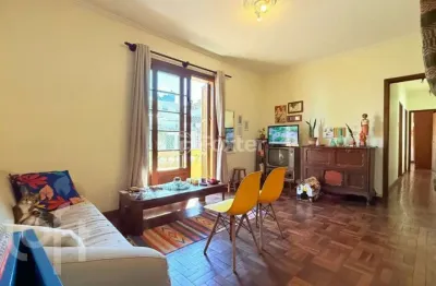 Apartamento com 2 quartos à venda na rua professor juvenal miler, 17, rio branco, porto alegre, 84 m2 por r$ 299.000