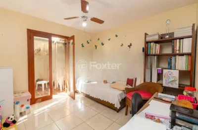 Casa com 4 quartos à venda na rua artur azevedo, 242, partenon, porto alegre, 220 m2 por r$ 800.000