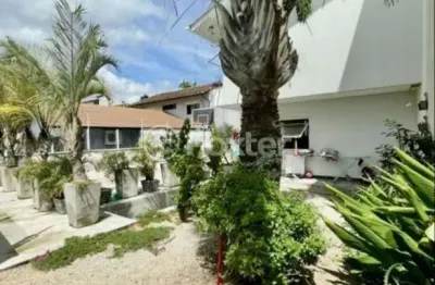Casa com 3 quartos à venda na rua professor bayer filho, 235, coqueiros, florianópolis, 216 m2 por r$ 1.800.000