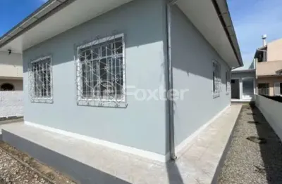 Casa com 3 quartos à venda na rua antônio gonçalves chaves, 1077, ponte do imaruim, palhoça, 130 m2 por r$ 645.000