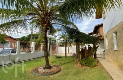 Casa em condomínio fechado com 4 quartos à venda na rua manoel pedro vieira, 1248, morro das pedras, florianópolis, 576 m2 por r$ 3.850.000
