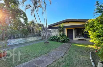 Casa com 3 quartos à venda na avenida imperial, 422, ipanema, porto alegre, 135 m2 por r$ 635.000