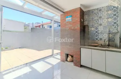 Casa com 3 quartos à venda na rua ivo walter kern, 320, hípica, porto alegre, 133 m2 por r$ 740.000