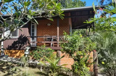 Casa com 2 quartos à venda na Rua das Bromélias, 1236, Guarda do Embaú (Ens Brito), Palhoça, 151 m2 por R$ 1.120.000