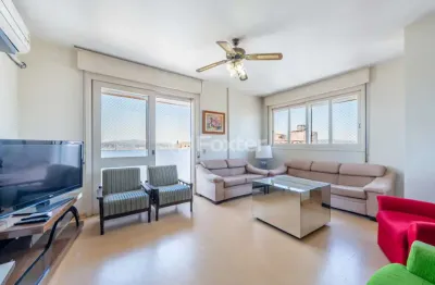 Apartamento com 3 quartos à venda na rua duque de caxias, 1304, centro histórico, porto alegre, 132 m2 por r$ 750.000