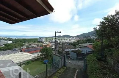Casa com 5 quartos à venda na servidão belo horizonte, 192, monte verde, florianópolis, 213 m2 por r$ 1.277.600