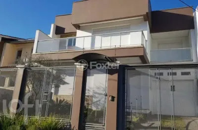 Casa com 4 quartos à venda na Rua Doutor Jorge Fayet, 693, Chácara das Pedras, Porto Alegre, 379 m2 por R$ 2.979.000