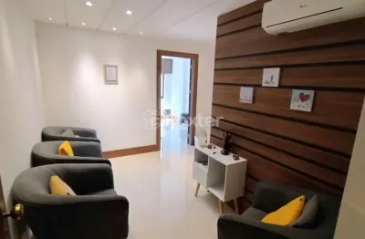 Sala comercial com 1 sala à venda na avenida iguassu, 119, petrópolis, porto alegre, 32 m2 por r$ 120.000