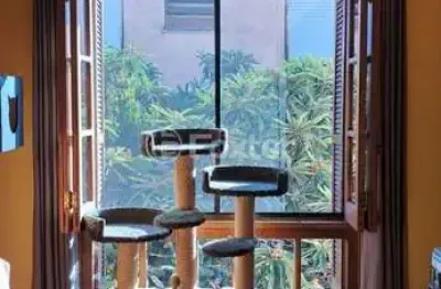 Apartamento com 2 quartos à venda na avenida benno mentz, 95, vila ipiranga, porto alegre, 63 m2 por r$ 240.000