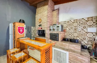 Casa com 7 quartos à venda na avenida josé gertum, 126, chácara das pedras, porto alegre, 391 m2 por r$ 1.450.000