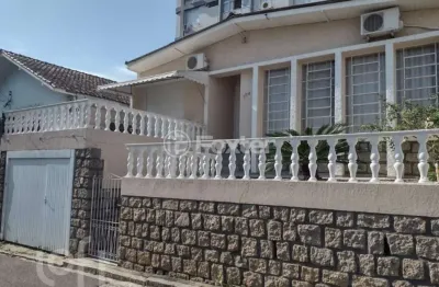 Casa com 3 quartos à venda na rua tomaz joão dos santos, 174, centro, florianópolis, 120 m2 por r$ 890.000