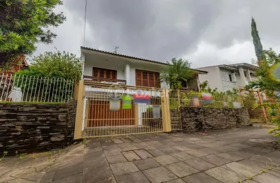 Casa com 3 quartos à venda na rua maestro salvador campanella, 70, jardim itu sabará, porto alegre, 313 m2 por r$ 1.111.500