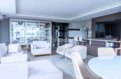 Apartamento com 3 quartos à venda na rua heller, 510, centro, novo hamburgo, 121 m2 por r$ 1.100.000