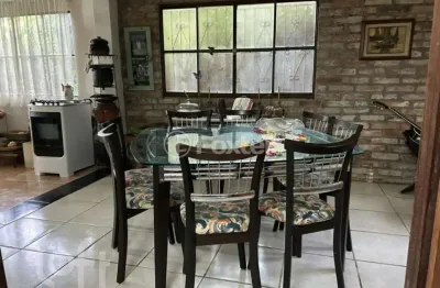 Casa com 4 quartos à venda na rua esplêndida, 232, agronomia, porto alegre, 203 m2 por r$ 400.000