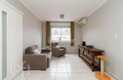 Apartamento com 2 quartos à venda na avenida coronel gastão haslocher mazeron, 65, medianeira, porto alegre, 80 m2 por r$ 295.000