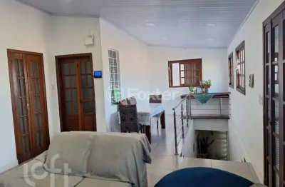 Casa com 2 quartos à venda na acesso marcelino barski, 162, jardim itu sabará, porto alegre, 190 m2 por r$ 530.000