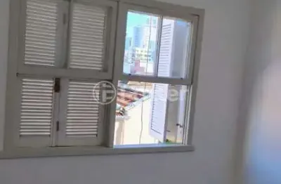 Apartamento com 2 quartos à venda na avenida bastian, 571, menino deus, porto alegre, 57 m2 por r$ 240.000
