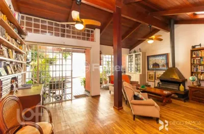 Casa com 3 quartos à venda na rua comendador rodolfo gomes, 575, menino deus, porto alegre, 282 m2 por r$ 1.279.000
