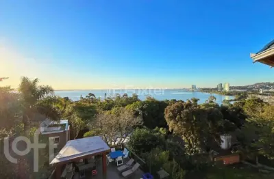 Casa com 4 quartos à venda na rua bororó, 157, vila assunção, porto alegre, 428 m2 por r$ 2.650.000