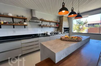 Casa com 3 quartos à venda na servidão do mar grosso, 89, campeche, florianópolis, 120 m2 por r$ 2.225.000