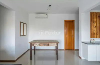 Apartamento com 2 quartos à venda na rua teixeira de freitas, 659, santo antônio, porto alegre, 69 m2 por r$ 370.000