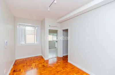 Apartamento com 2 quartos à venda na avenida benjamin constant, 1639, são joão, porto alegre, 57 m2 por r$ 350.000