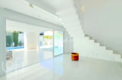 Casa com 2 quartos à venda na avenida dos búzios, 2660, jurerê internacional, florianópolis, 485 m2 por r$ 7.850.000