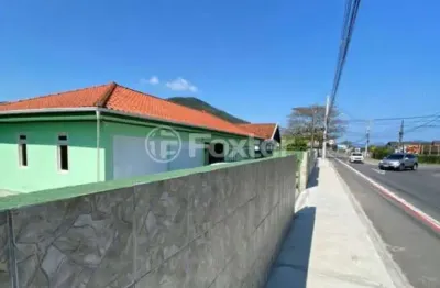 Casa com 2 quartos à venda na rua josé olímpio da silva, 52, tapera, florianópolis, 180 m2 por r$ 890.000