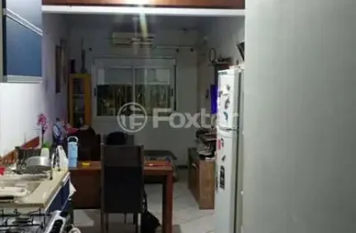 Casa com 2 quartos à venda na rua padre ayrton alvares bitencourt, 30, hípica, porto alegre, 47 m2 por r$ 280.000