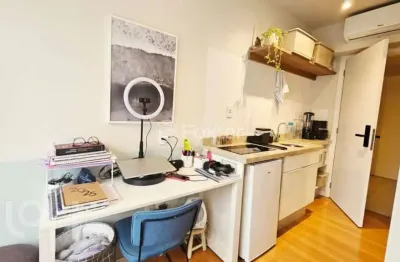 Kitnet / stúdio à venda na rua da quaresmeira roxa, 431, cachoeira do bom jesus, florianópolis, 15 m2 por r$ 270.000