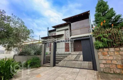 Casa com 3 quartos à venda na rua professor abílio azambuja, 104, jardim do salso, porto alegre, 208 m2 por r$ 1.220.000