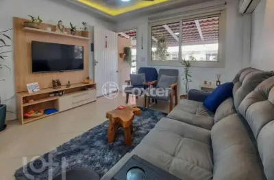 Casa em condomínio fechado com 2 quartos à venda na rua treze de maio, 630, rio branco, canoas, 103 m2 por r$ 279.500