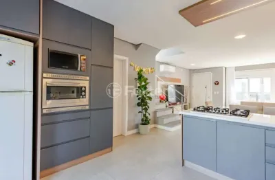 Casa com 3 quartos à venda na rua doutor sérgio de figueiredo, 40, guarujá, porto alegre, 127 m2 por r$ 780.000