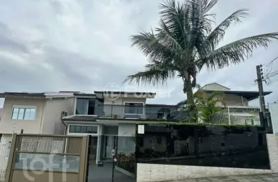 Casa com 4 quartos à venda na rua padre osmar muller, 166, itaguaçu, florianópolis, 272 m2 por r$ 2.260.000