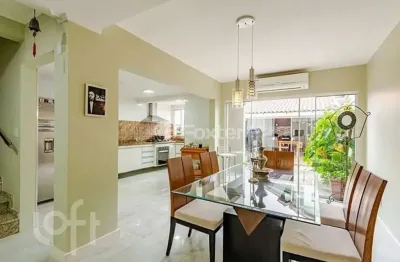 Casa em condomínio fechado com 3 quartos à venda na rua doutor barcelos, 741, tristeza, porto alegre, 159 m2 por r$ 1.099.000