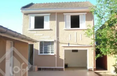 Casa com 3 quartos à venda na rua álvaro chaves, 214, floresta, porto alegre, 200 m2 por r$ 540.000