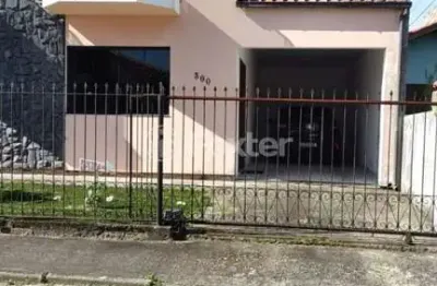Casa com 3 quartos à venda na servidão idelfonso caetano melo, 300, carianos, florianópolis, 130 m2 por r$ 1.330.000