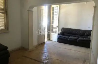 Apartamento com 3 quartos à venda na rua gonçalves dias, 227, menino deus, porto alegre, 130 m2 por r$ 300.000