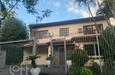 Casa com 4 quartos à venda na rua matias josé bins, 290, três figueiras, porto alegre, 534 m2 por r$ 3.000.000