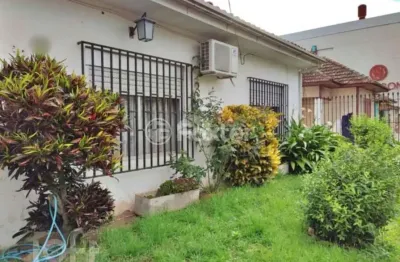 Casa com 2 quartos à venda na rua oito de julho, 35, jardim botânico, porto alegre, 180 m2 por r$ 850.000