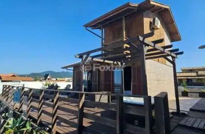 Casa com 2 quartos à venda na rua dos pinheiros, 296, campeche, florianópolis, 90 m2 por r$ 1.500.000