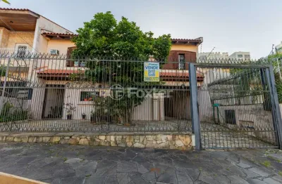 Casa com 4 quartos à venda na rua padre alois kades s j, 40, jardim europa, porto alegre, 233 m2 por r$ 1.400.000