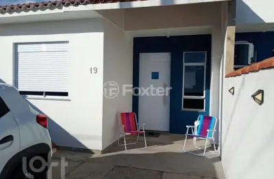 Casa em condomínio fechado com 2 quartos à venda na travessa vivaldo lopes de castro, 256, sítio gaúcho, gravataí, 47 m2 por r$ 219.000