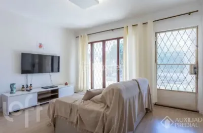 Casa com 3 quartos à venda na rua gustavo schmidt, 553, três figueiras, porto alegre, 300 m2 por r$ 1.063.000