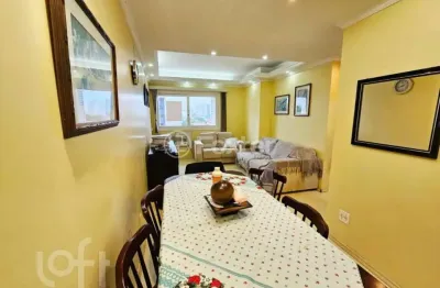 Apartamento com 2 quartos à venda na avenida benno mentz, 816, vila ipiranga, porto alegre, 60 m2 por r$ 299.900