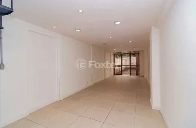 Sala comercial com 1 sala à venda na rua felipe camarão, 690, rio branco, porto alegre, 56 m2 por r$ 280.000