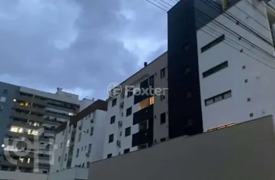 Apartamento com 2 quartos à venda na rua das cerejeiras, 311, pedra branca, palhoça, 70 m2 por r$ 650.000