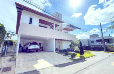 Casa em condomínio fechado com 5 quartos à venda na travessa da liberdade, 457, campeche, florianópolis, 312 m2 por r$ 4.450.000