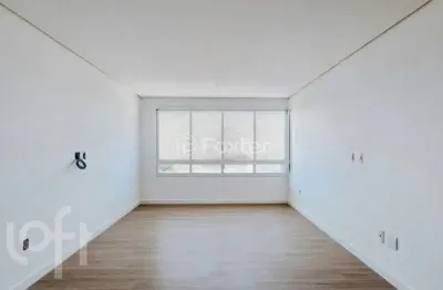 Apartamento com 2 quartos à venda na praça john kennedy, 10, vila ipiranga, porto alegre, 71 m2 por r$ 570.000