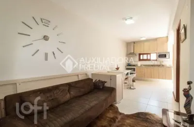 Casa com 2 quartos à venda na rua pau-brasil, 271, hípica, porto alegre, 64 m2 por r$ 295.000